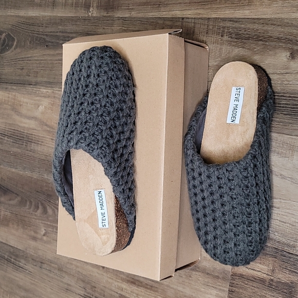 NWT Steve Madden Vesa-c Grey Slip on Knit Cloggs - Picture 2 of 7